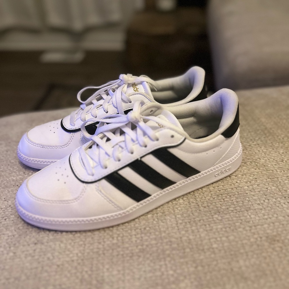 White Adidas Sneakers